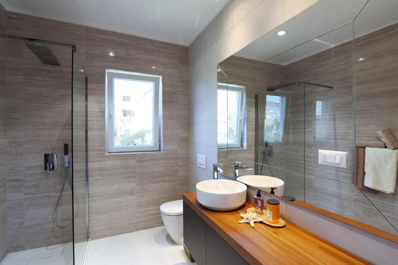 New!!! 2024 Marea Apartments With Xxl Sunny Terrace Poreč